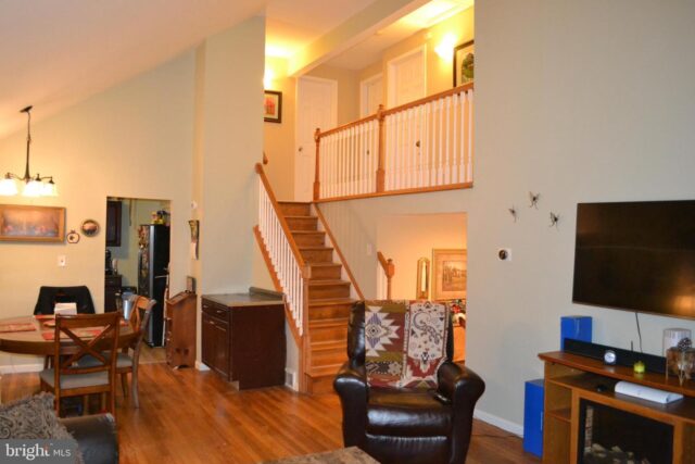 156 Brookside Blvd